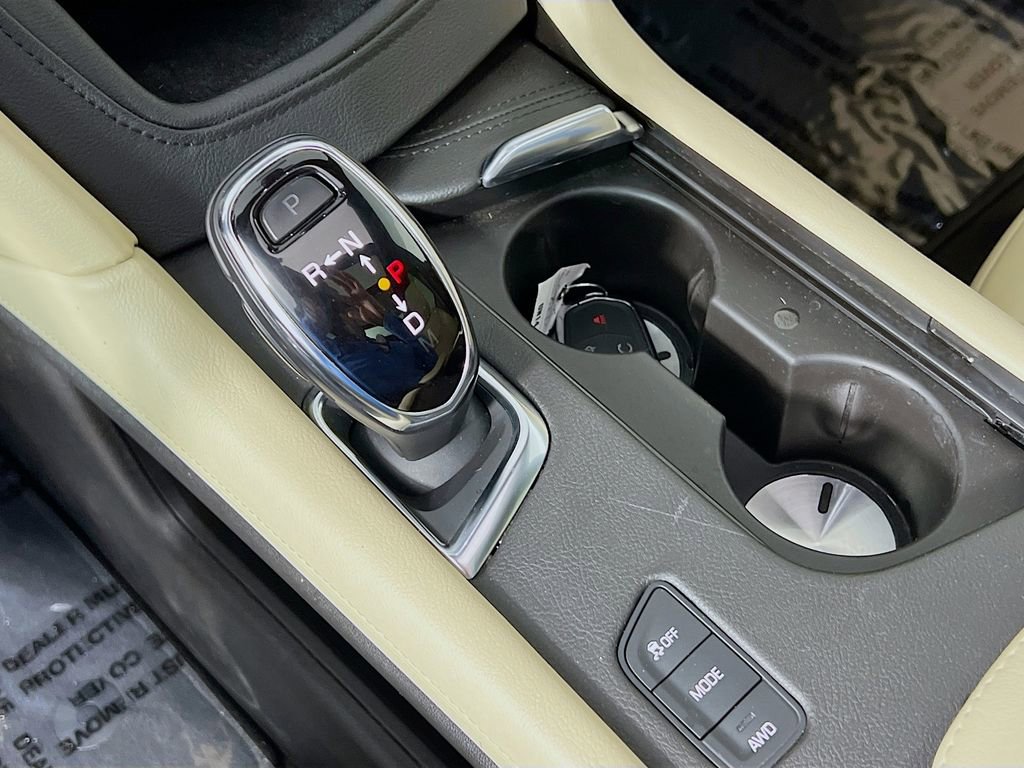 Used 2018 Cadillac XT5 Luxury w/ Driver Awareness Package image 16