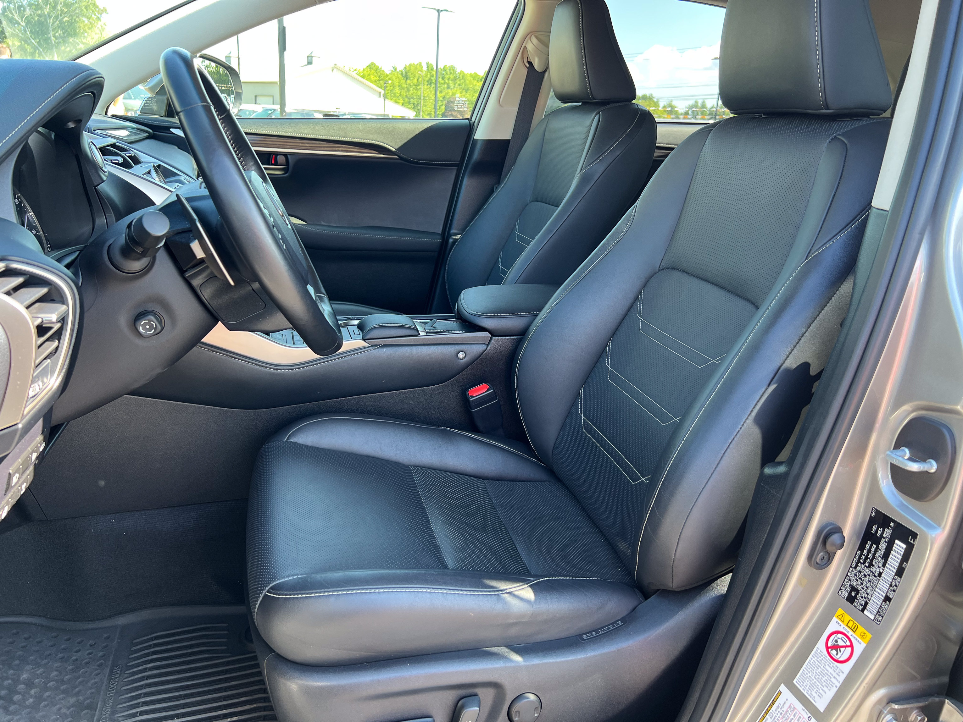 Used 2018 Lexus NX 300 AWD w/ Luxury Package image 15