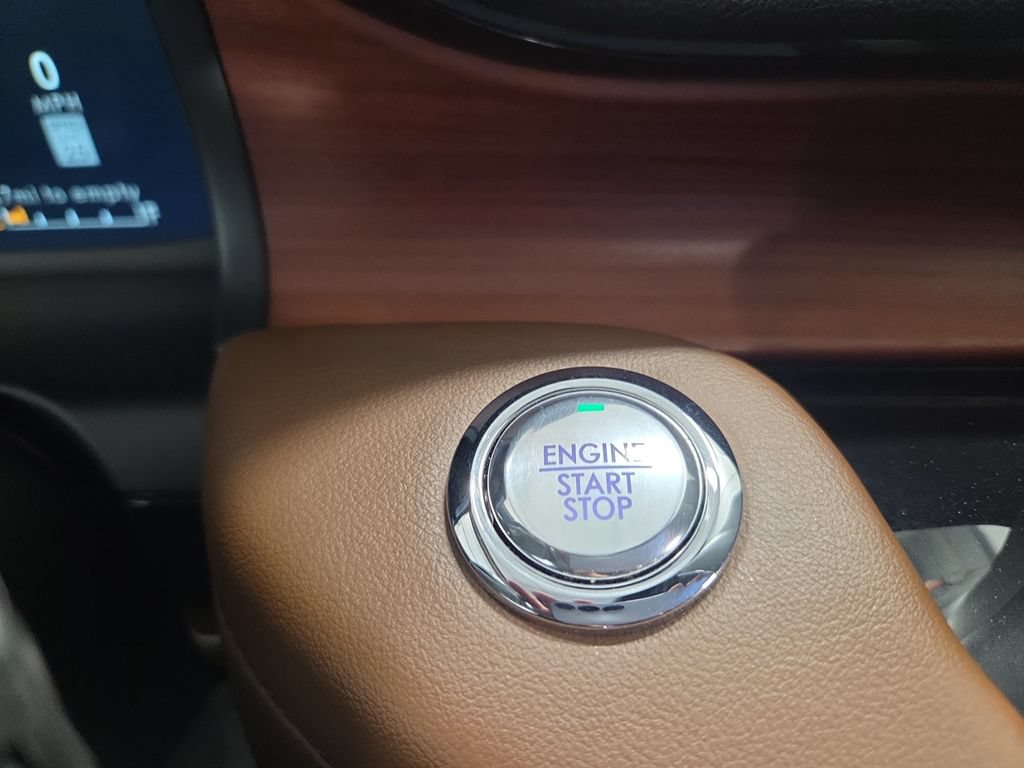 Used 2020 Lincoln Aviator Reserve w/ Equipment Group 201A AWD/4WD image 19
