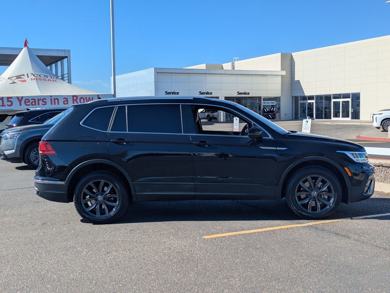 Used 2023 Volkswagen Tiguan SE FWD image 7