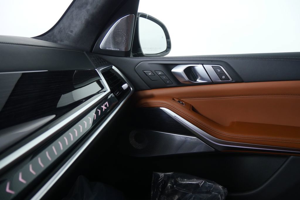 New 2026 BMW ALPINA XB7 image 29