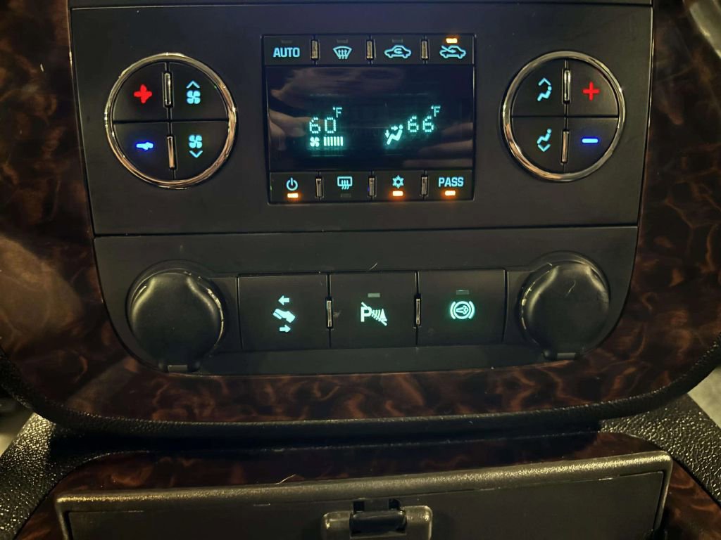 Used 2013 GMC Sierra 3500 Denali image 32