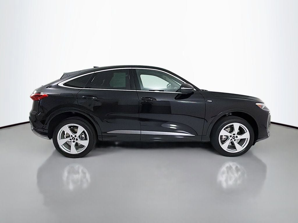 Used 2025 Audi Q5 Premium Plus w/ Premium Plus AWD/4WD image 8