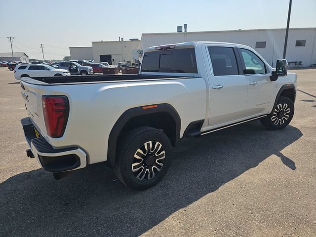 Used 2024 GMC Sierra 3500 Denali Ultimate AWD/4WD image 5