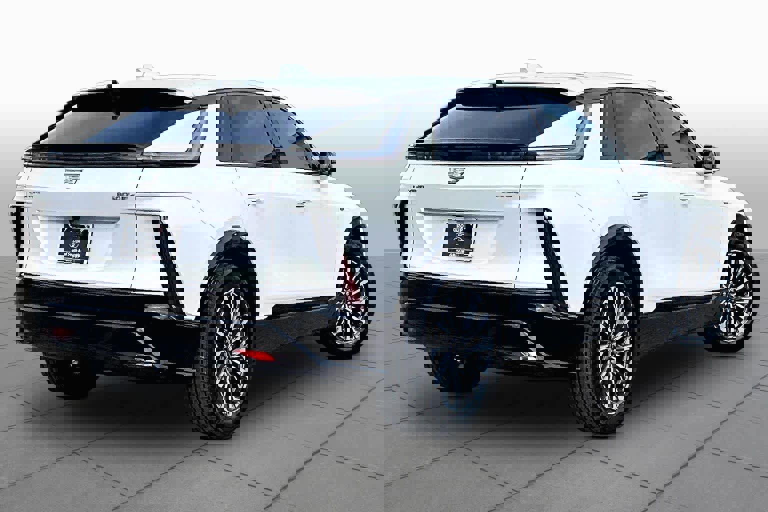 Used 2024 Cadillac Lyriq Sport w/ LPO, Floor Liner Package AWD/4WD image 14