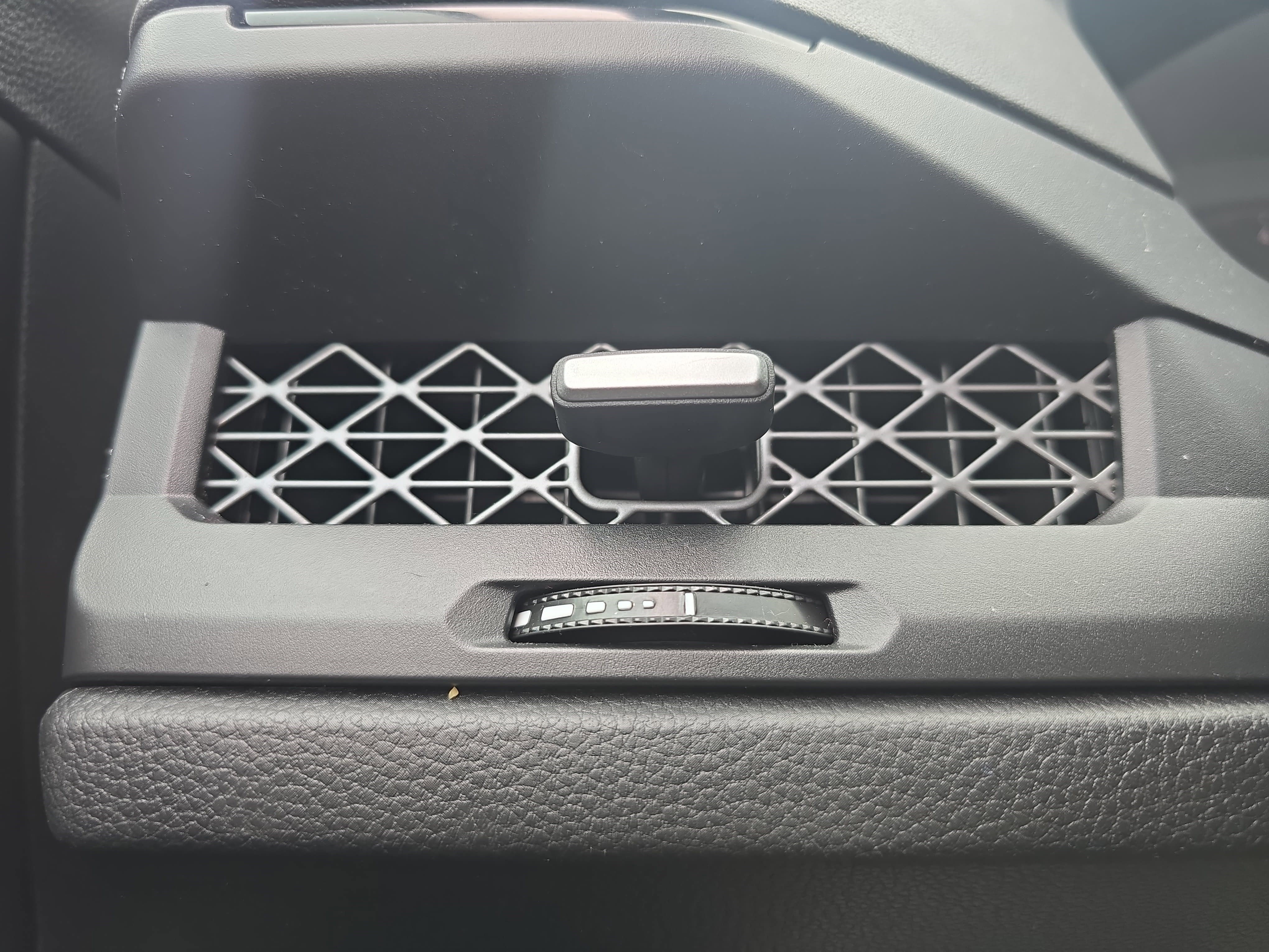 Used 2023 Honda Accord EX image 24