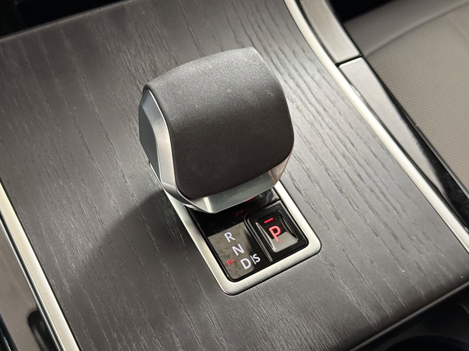 Certified 2026 Land Rover Range Rover Evoque S image 16