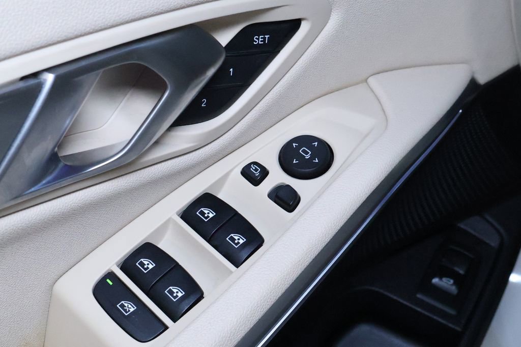 Used 2021 BMW 330i xDrive Sedan w/ Convenience Package image 14