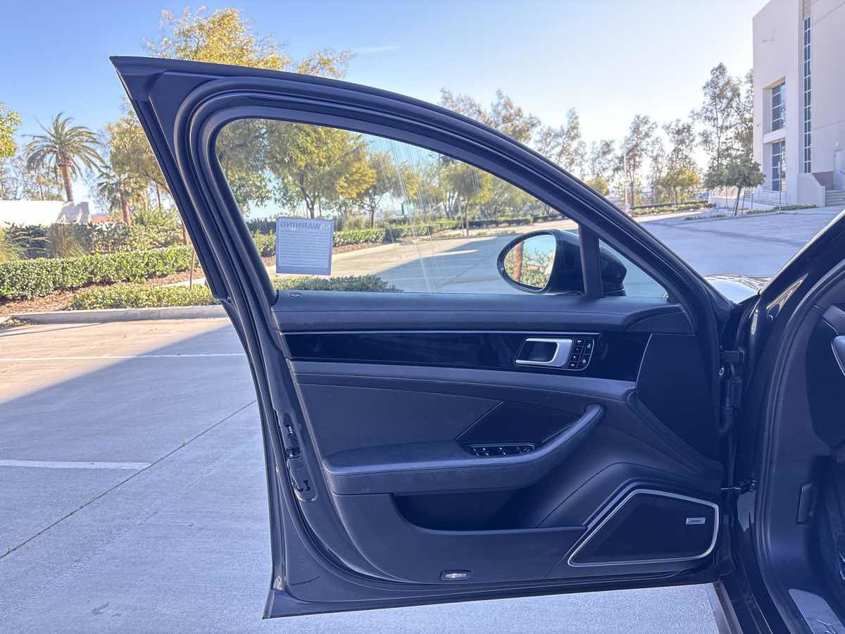 Used 2020 Porsche Panamera 4 w/ Premium Package Plus image 21