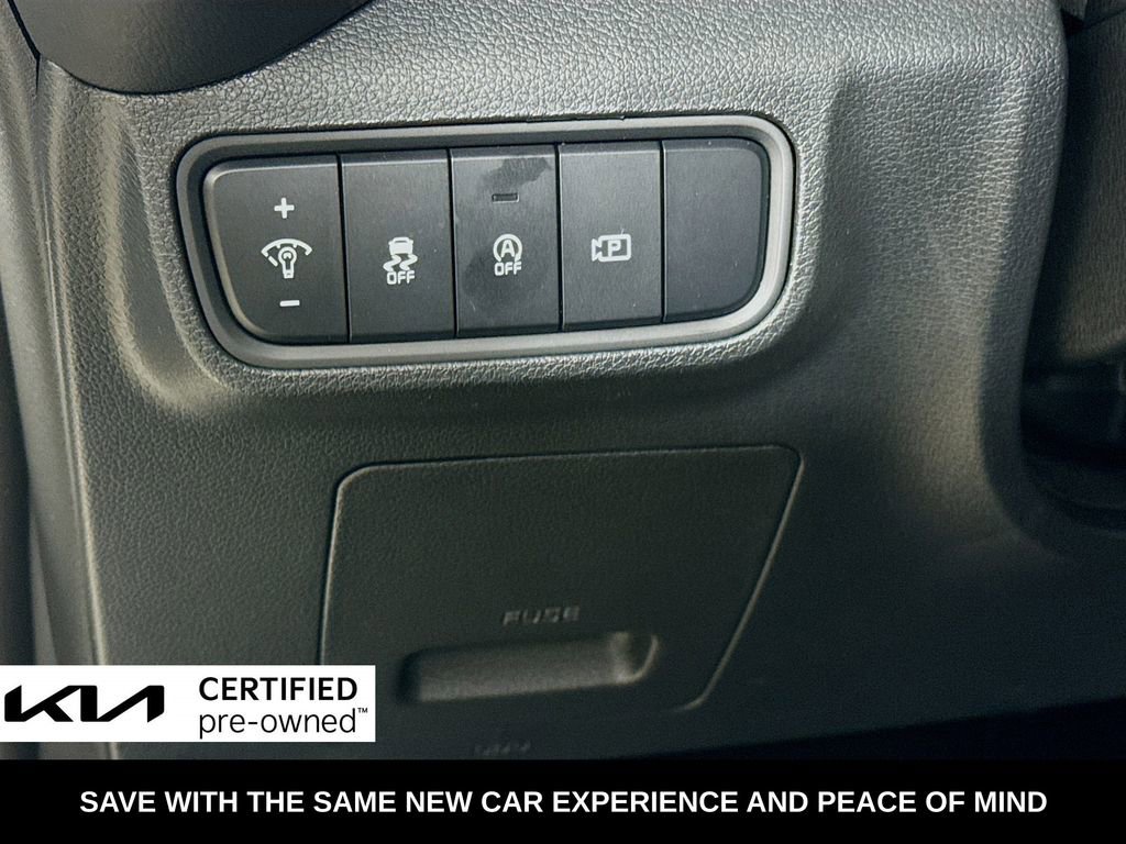 Certified 2025 Kia Soul EX image 12