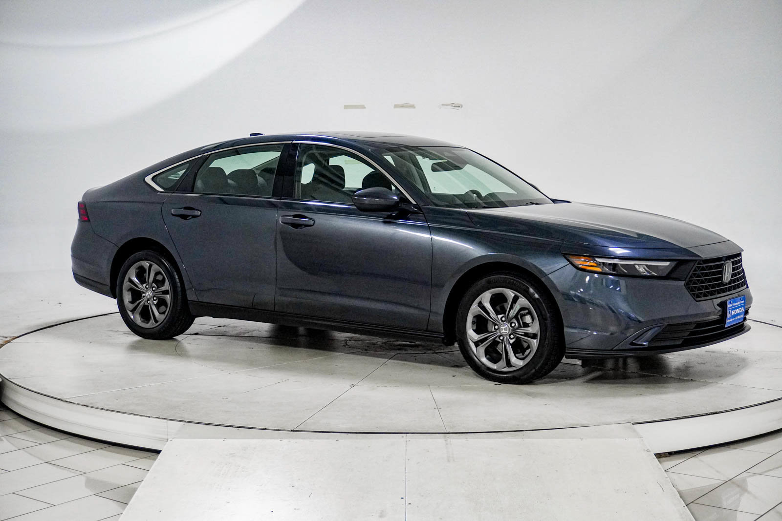 Used 2023 Honda Accord EX image 13