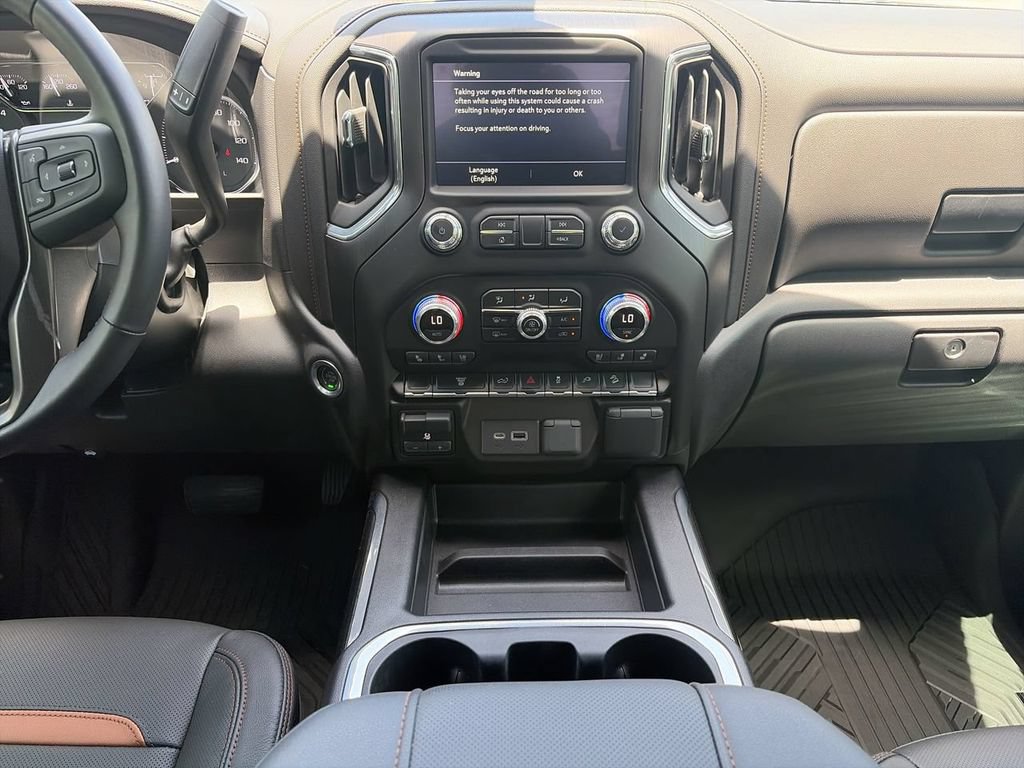 Used 2023 GMC Sierra 2500 AT4 w/ Gooseneck/5TH Wheel Package AWD/4WD image 11