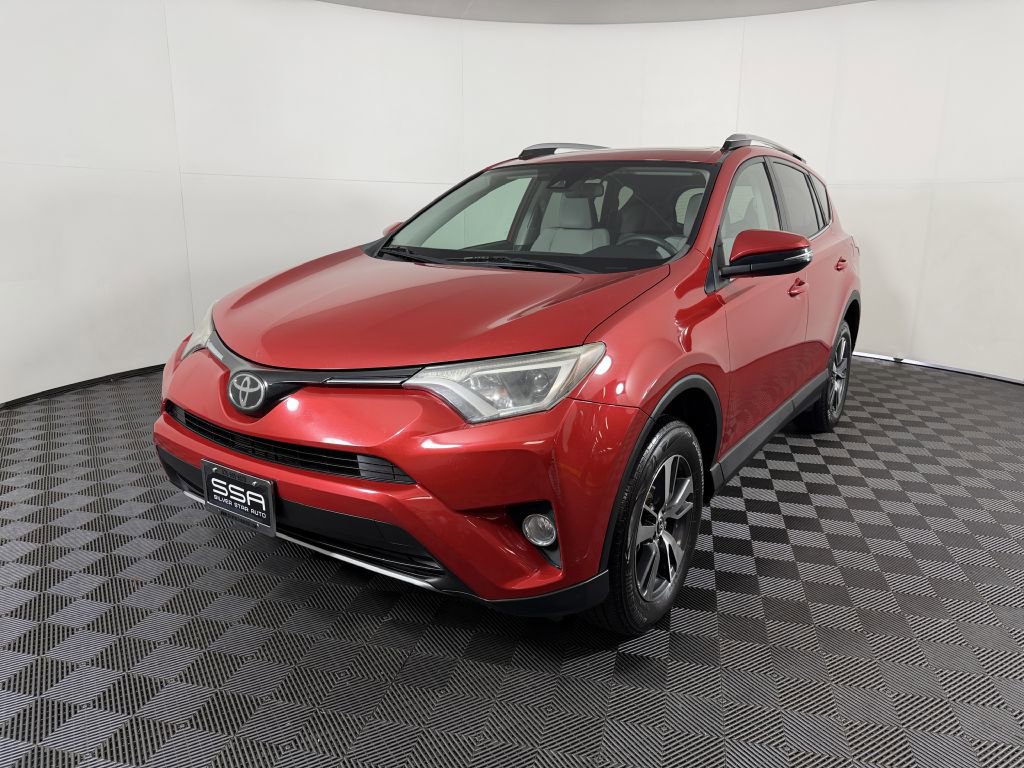 Used 2017 Toyota RAV4 XLE image 1