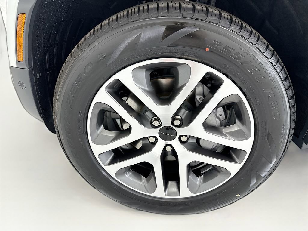 New 2026 Land Rover Defender 130 S image 31