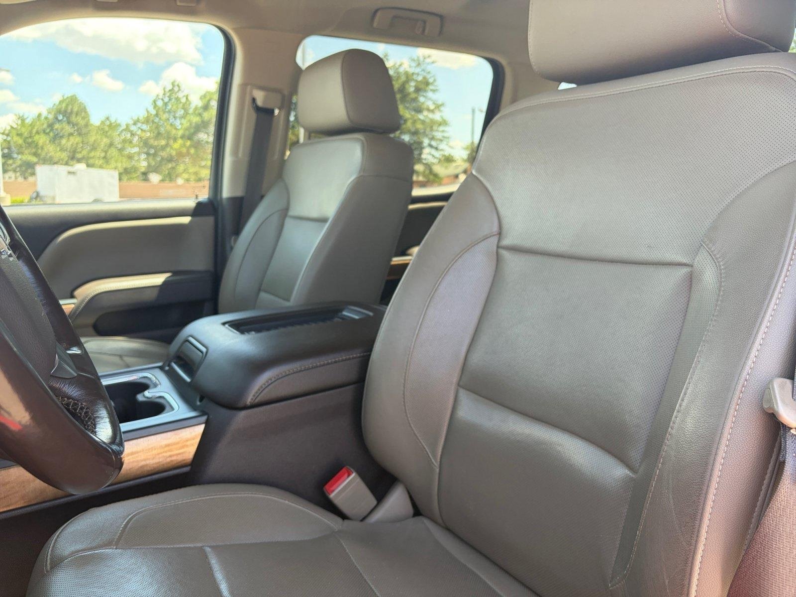 Used 2018 Chevrolet Silverado 1500 LTZ w/ LTZ Plus Package AWD/4WD image 14