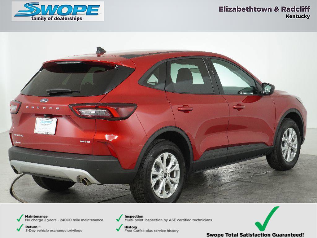 Used 2025 Ford Escape Active w/ Tech Pack #1 AWD/4WD image 3