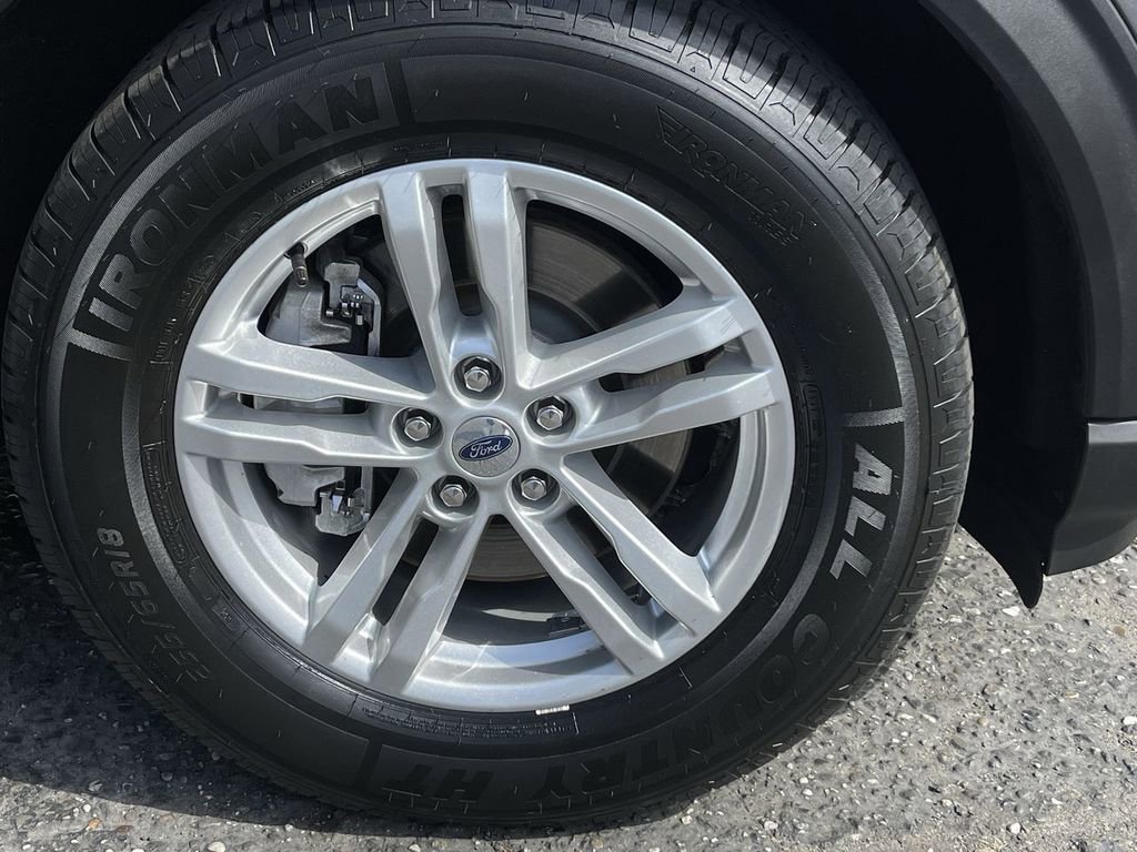 Used 2022 Ford Explorer XLT image 31