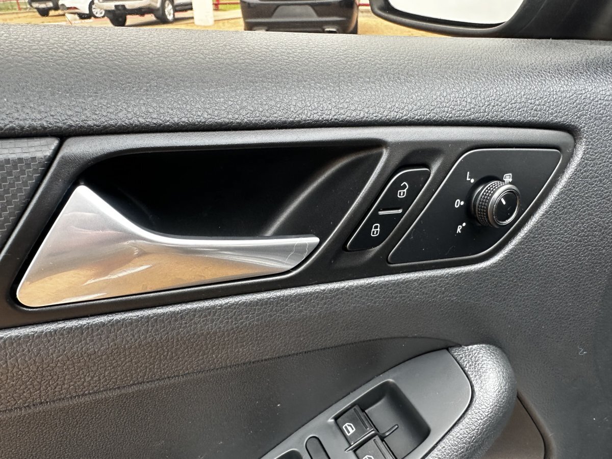 Used 2016 Volkswagen Jetta S FWD image 10