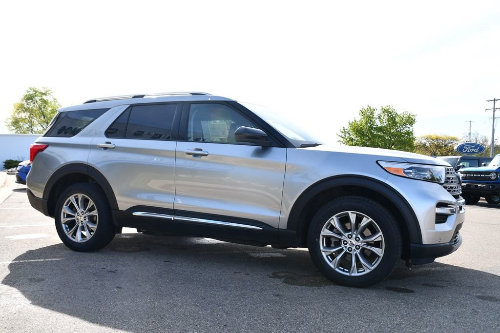 Used 2024 Ford Explorer Limited AWD/4WD image 8