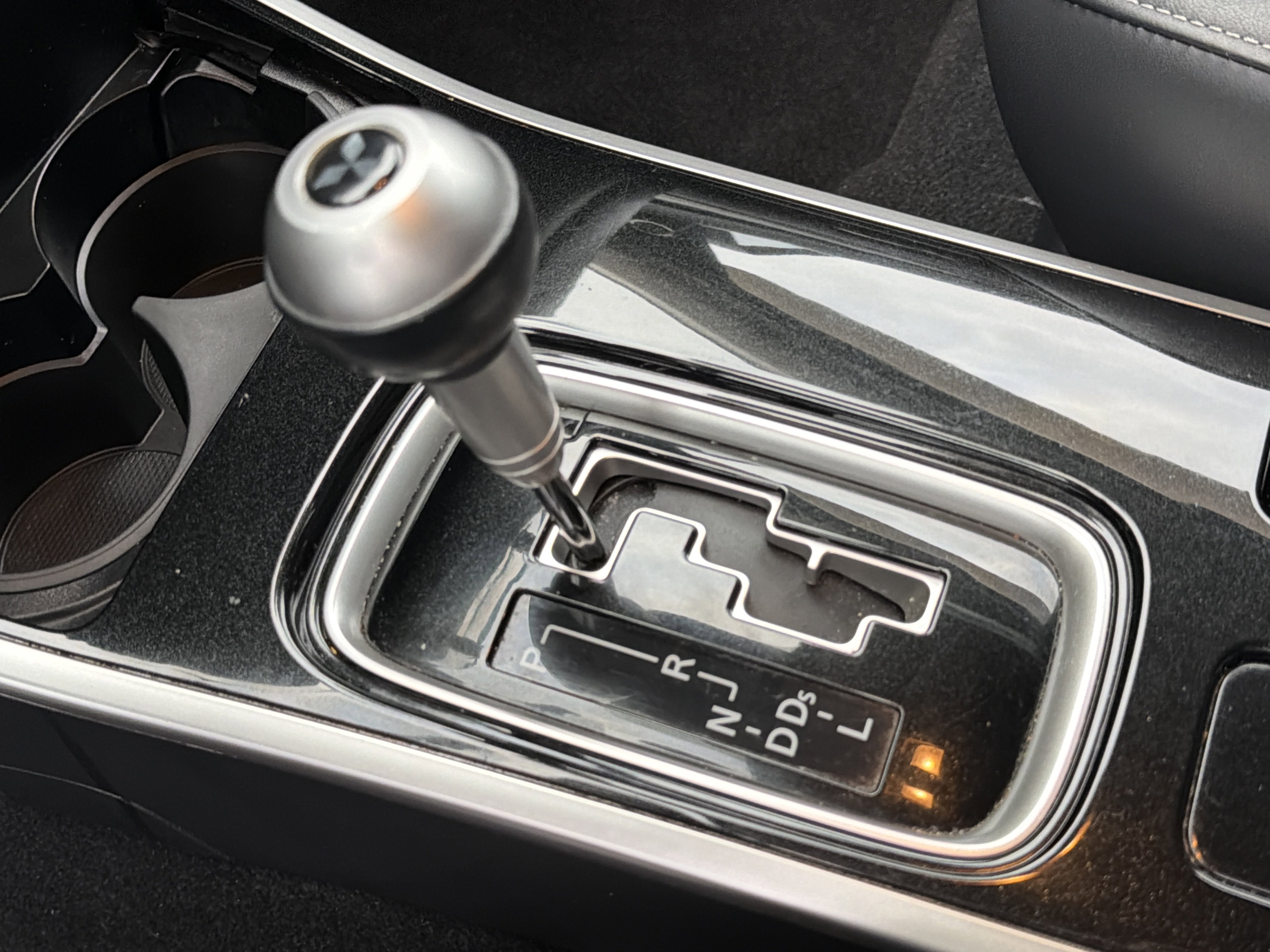 Used 2020 Mitsubishi Outlander SEL image 34