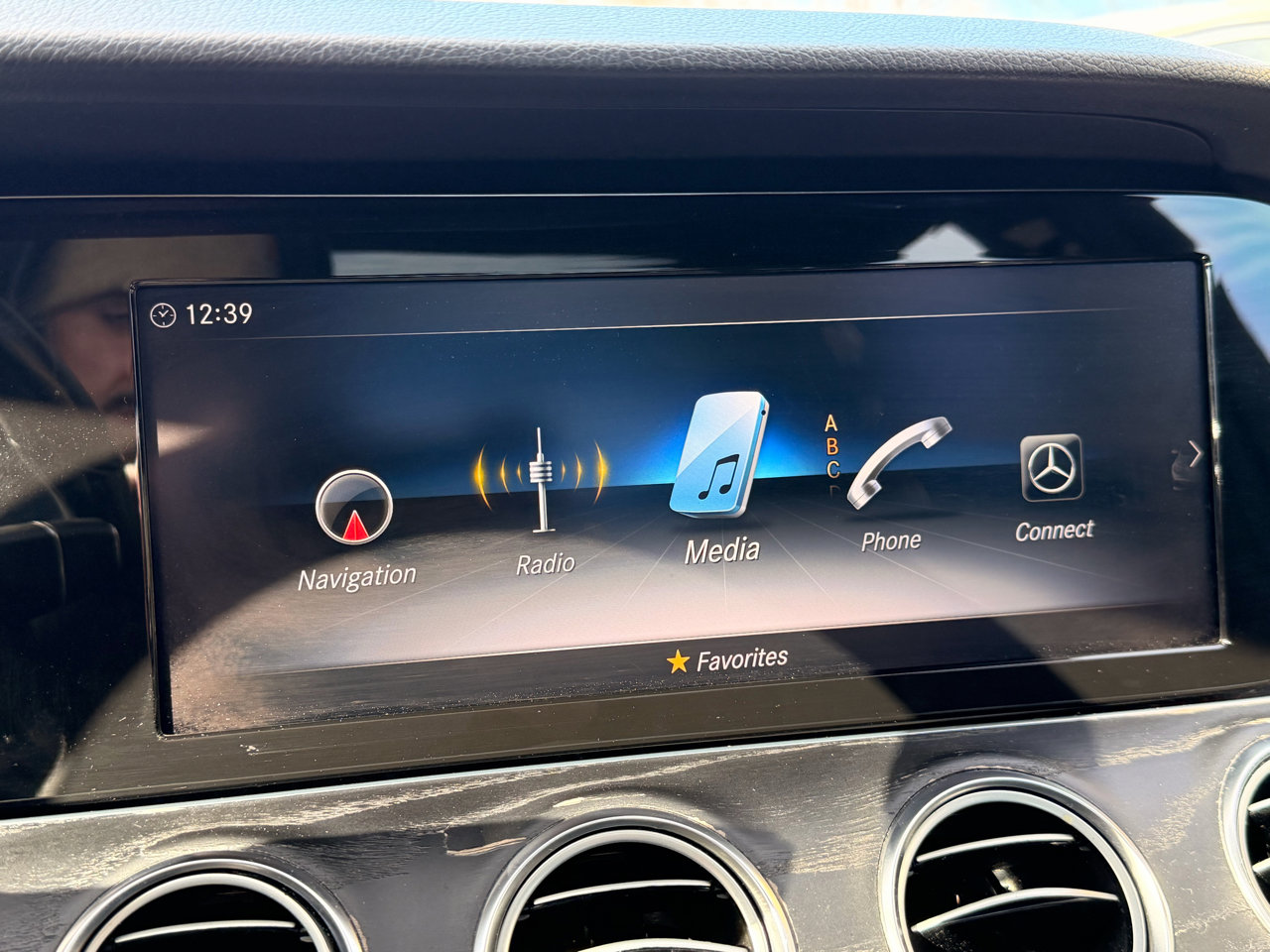 Used 2019 Mercedes-Benz E 300 4MATIC image 19