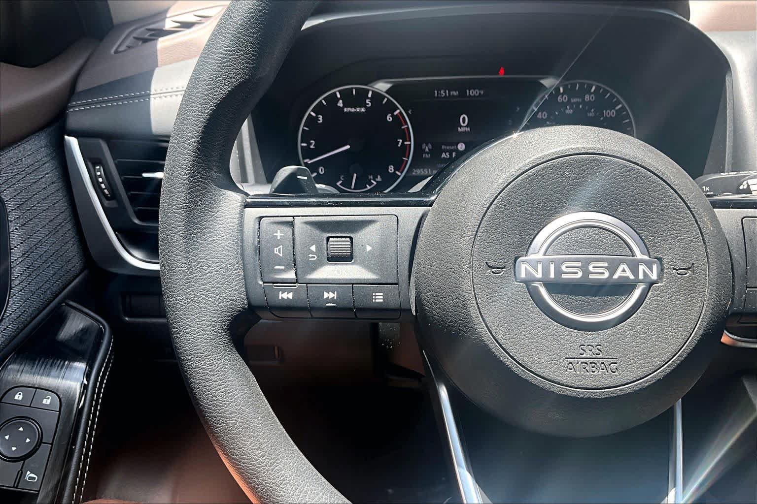 Certified 2023 Nissan Rogue SV FWD image 24