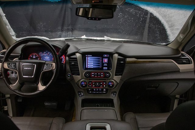 Used 2016 GMC Yukon Denali w/ Open Road Package image 23