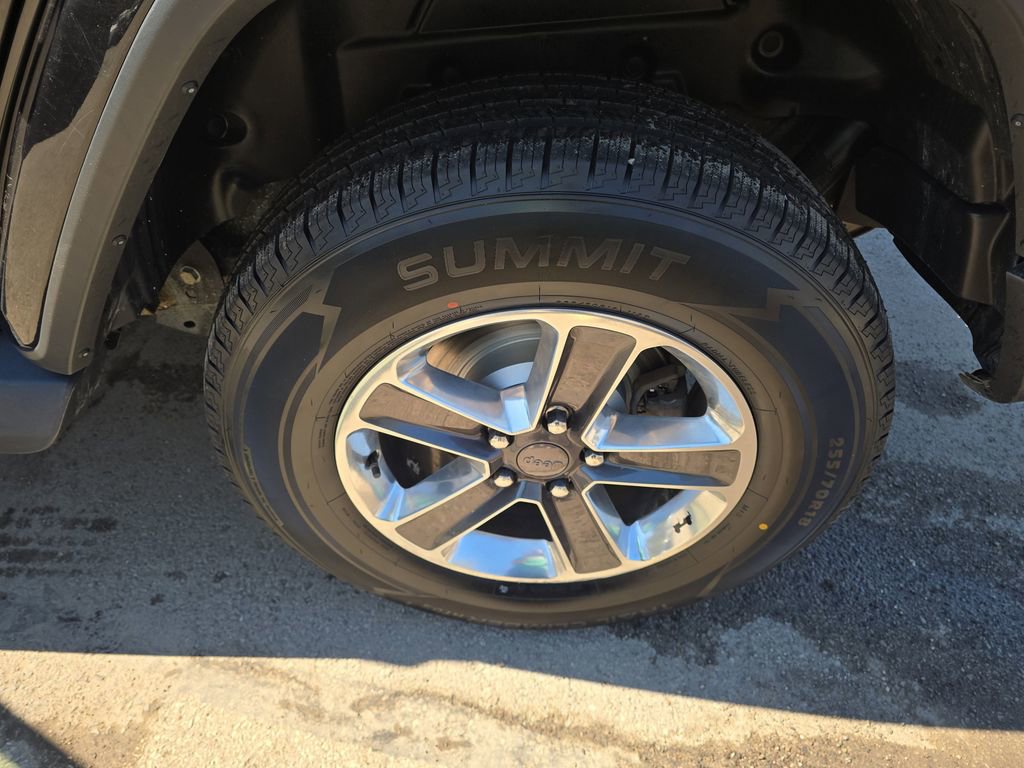 Used 2018 Jeep Wrangler Unlimited Sahara w/ LED Lighting Group image 28