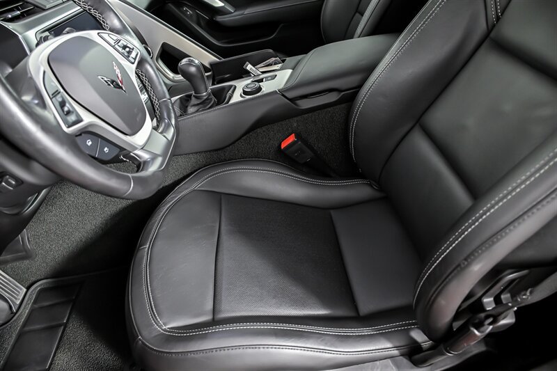 Used 2018 Chevrolet Corvette Grand Sport RWD image 17