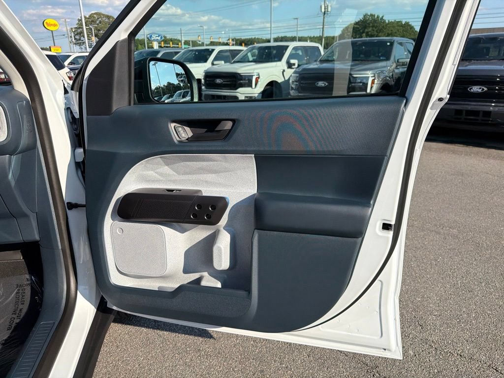 New 2026 Ford Maverick XLT w/ XLT Luxury Package FWD image 22
