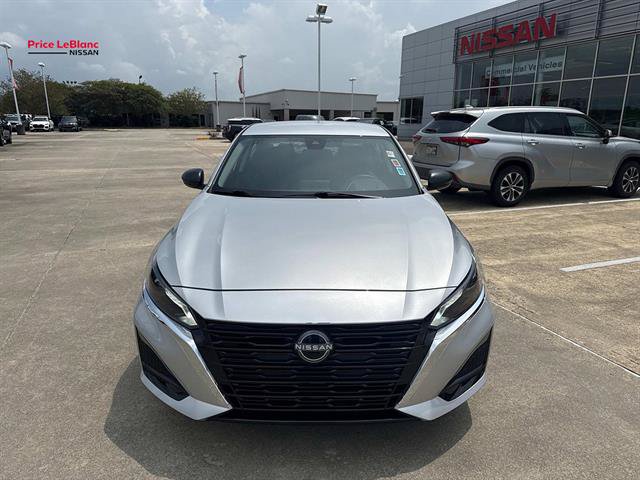 Certified 2025 Nissan Altima 2.5 SV AWD/4WD image 2