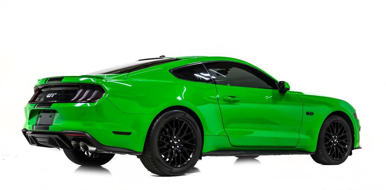Used 2019 Ford Mustang GT RWD image 3