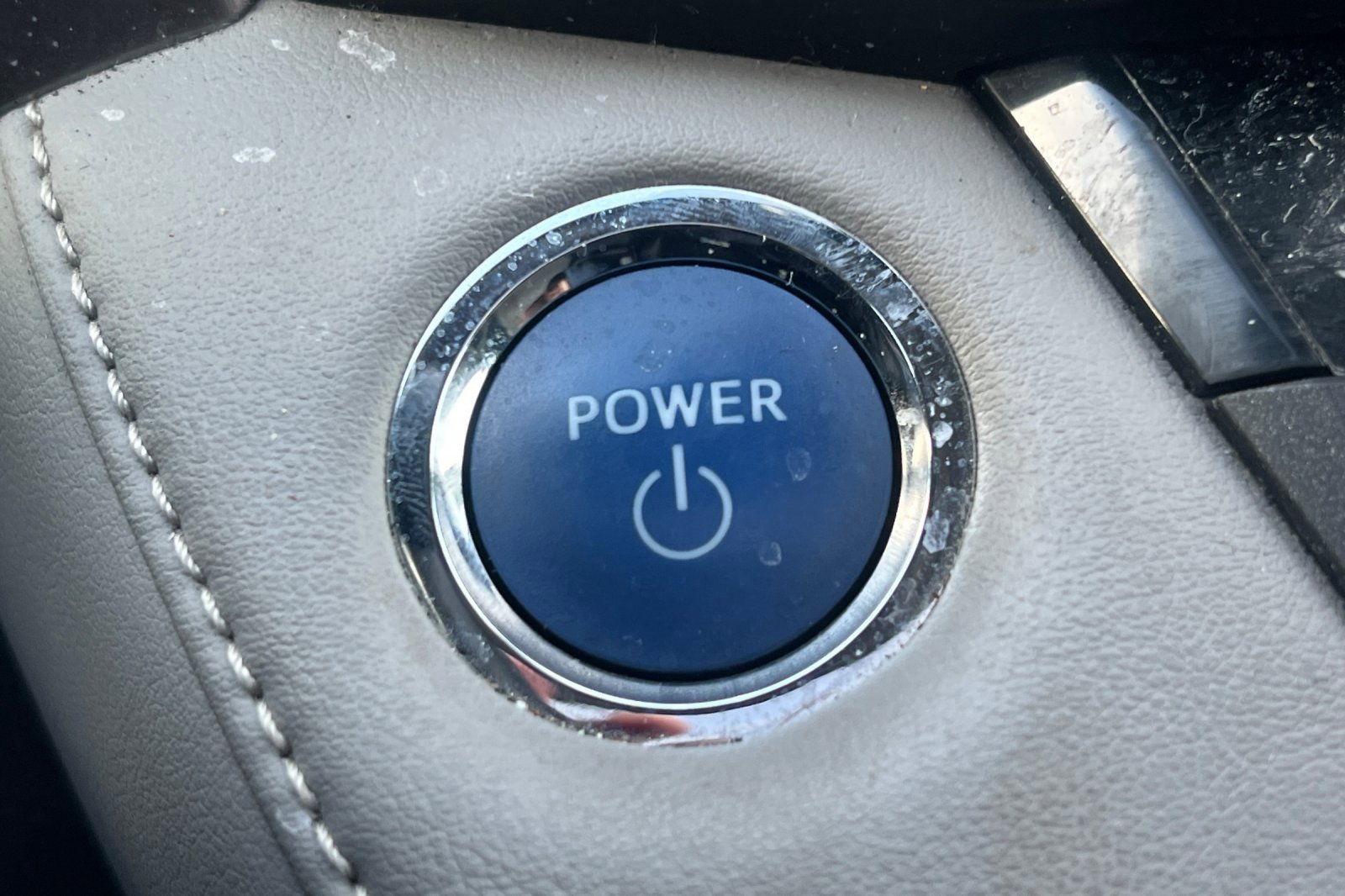 Used 2017 Toyota RAV4 Limited w/ Advanced Technology Package image 19