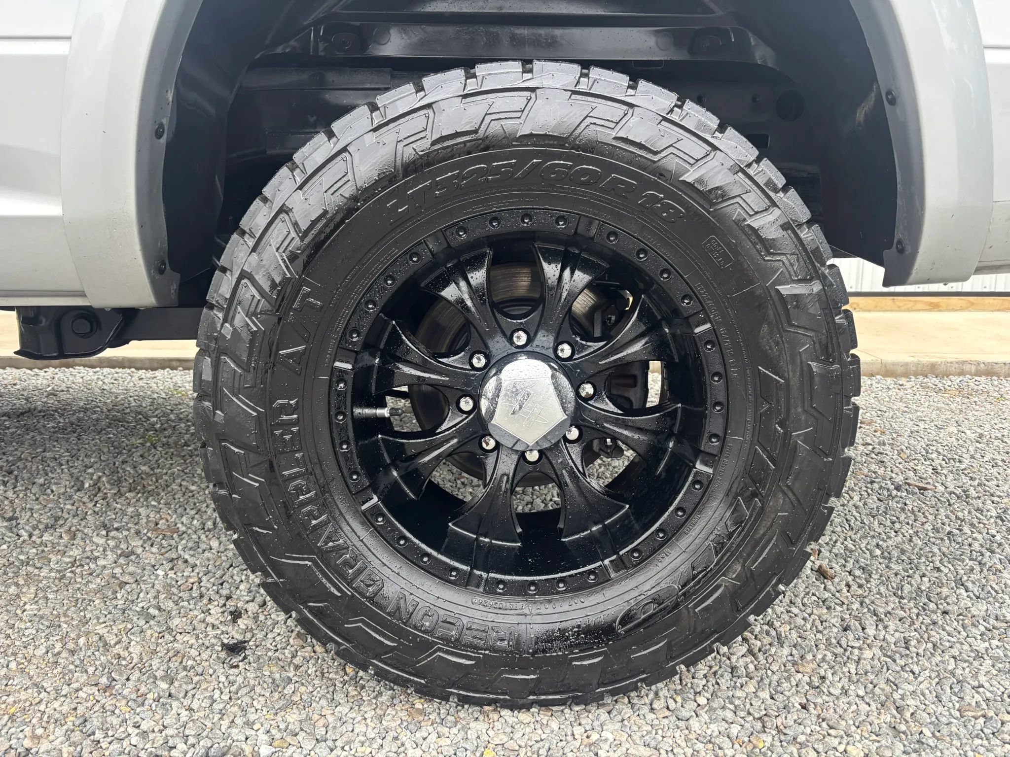 Used 2016 RAM 2500 Laramie AWD/4WD image 2