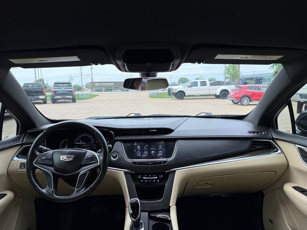 Used 2018 Cadillac XT5 FWD image 23