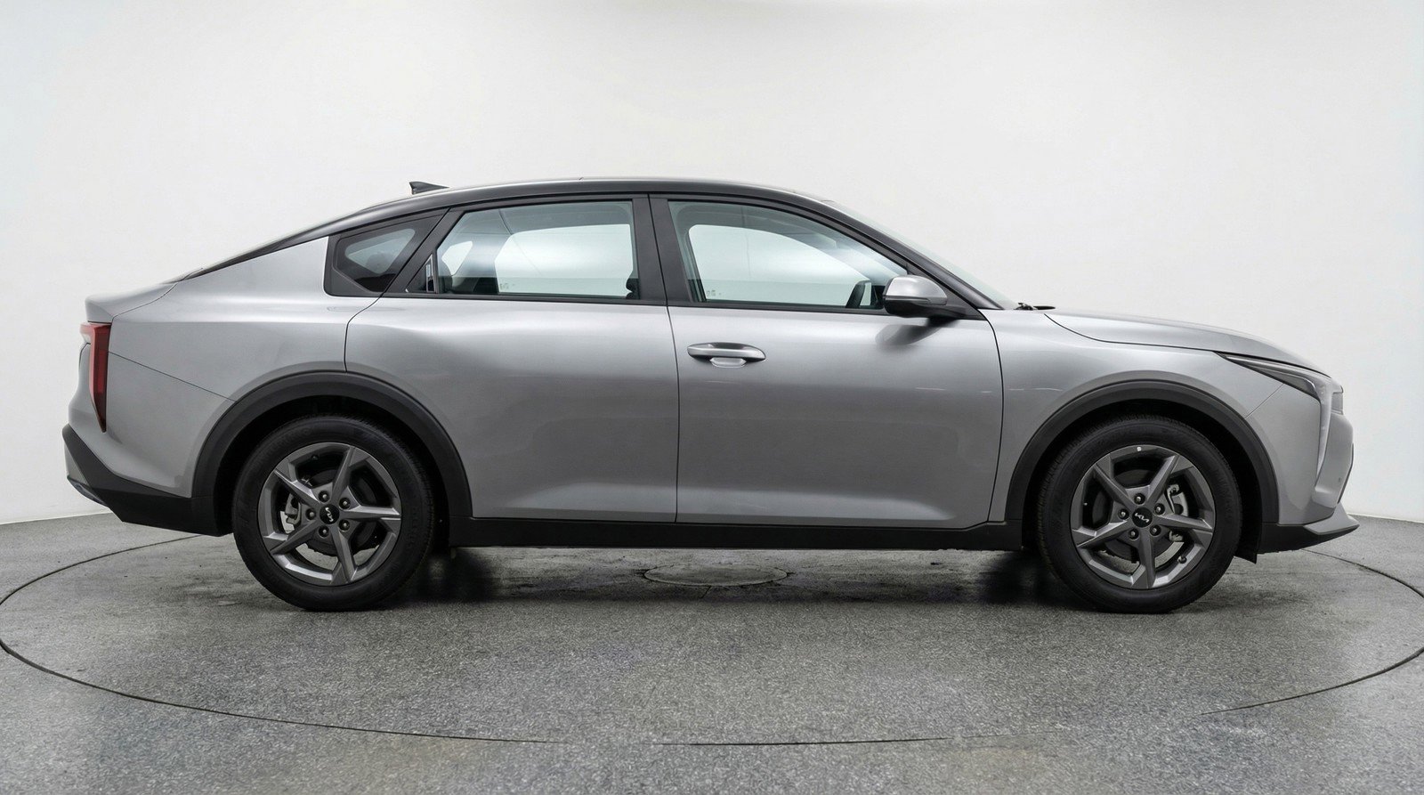 Used 2025 Kia K4 LXS image 11