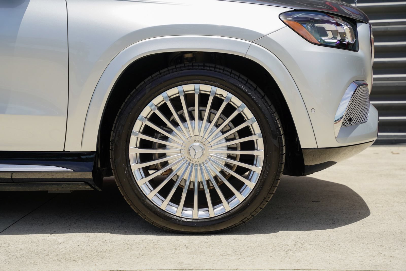 Used 2021 Mercedes-Benz Maybach GLS 600 4MATIC image 18