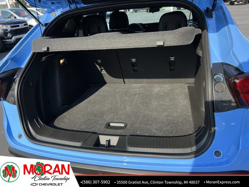 Certified 2024 Chevrolet Trax RS w/ Sunroof Package FWD image 13