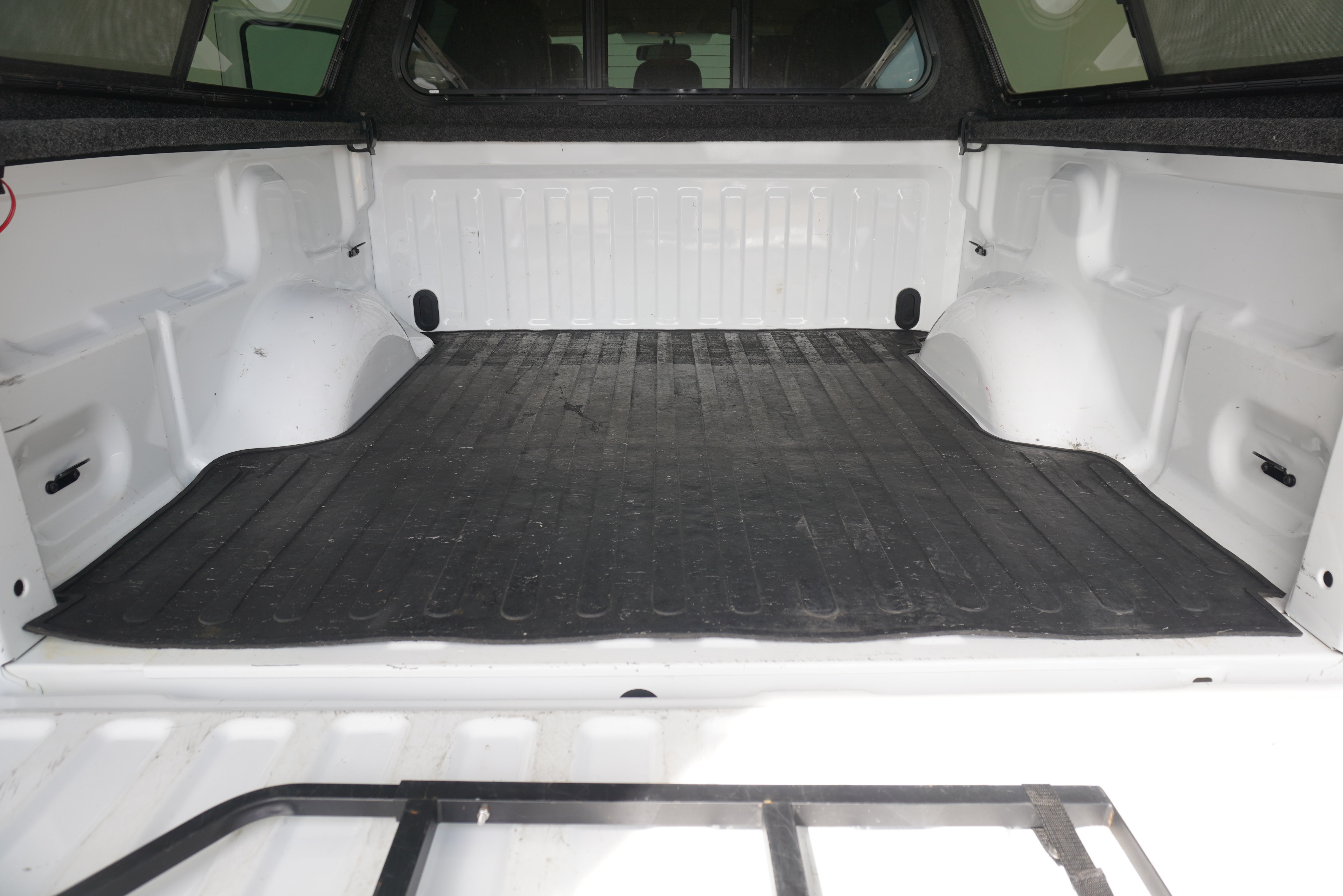 Used 2013 Ford F150 Lariat w/ Lariat Chrome Pkg AWD/4WD image 26