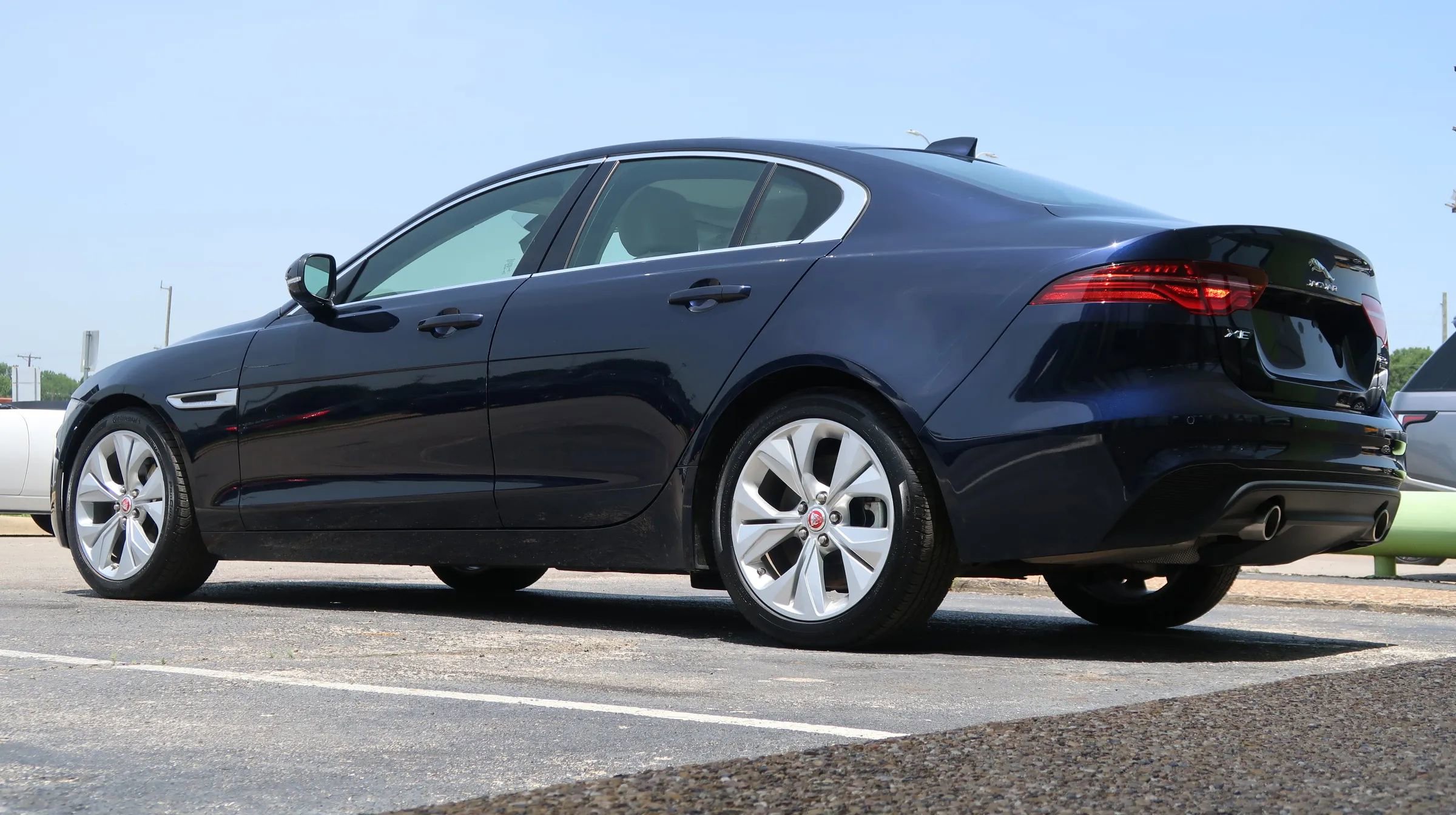 Used 2020 Jaguar XE S image 13