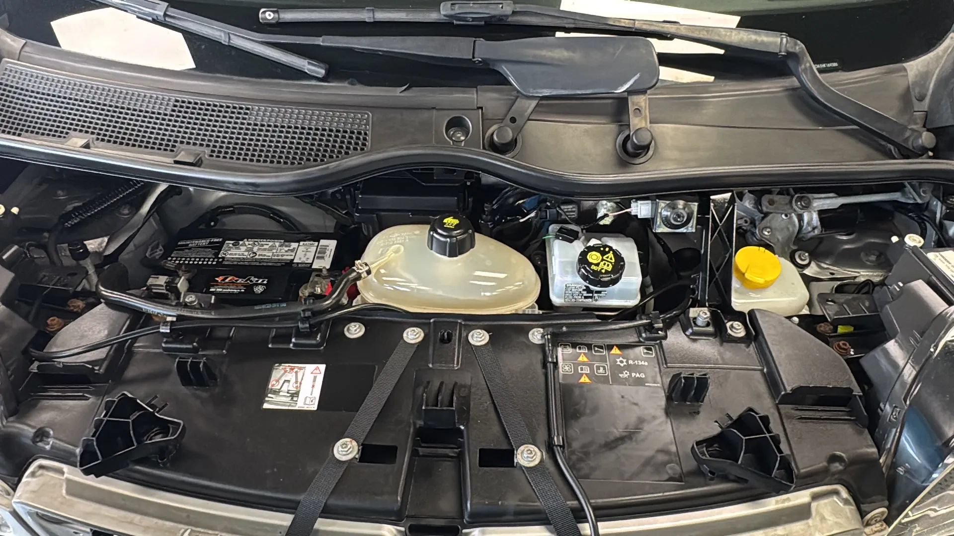 Used 2017 smart fortwo pure RWD image 43