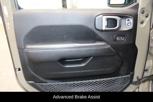 Used 2020 Jeep Gladiator Overland image 17