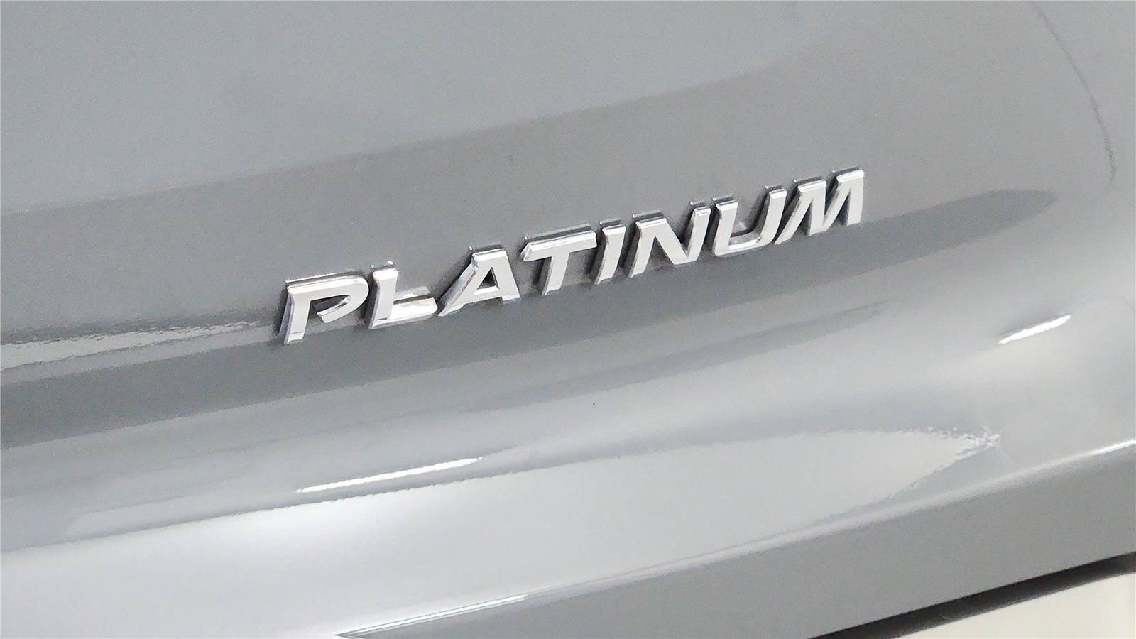 Used 2024 Nissan Pathfinder Platinum FWD image 20