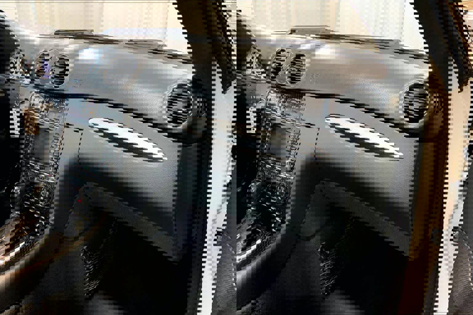 Used 2005 Mercedes-Benz CLK 55 AMG Cabriolet image 18