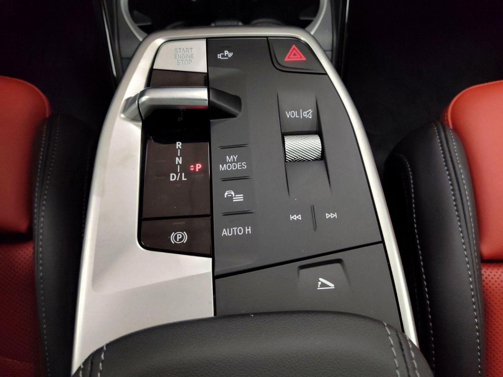 Used 2025 BMW X1 xDrive28i w/ Convenience Package image 16