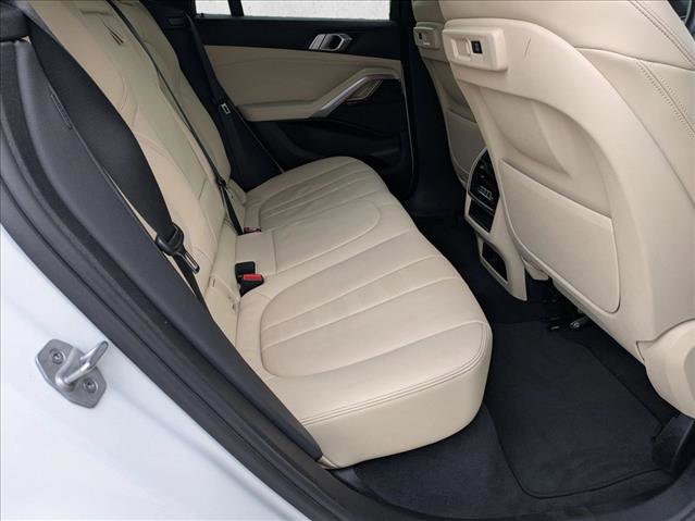 Used 2021 BMW X6 sDrive40i w/ M Sport Package image 18