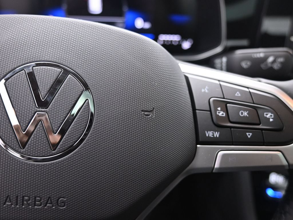 New 2026 Volkswagen Jetta SE FWD image 14