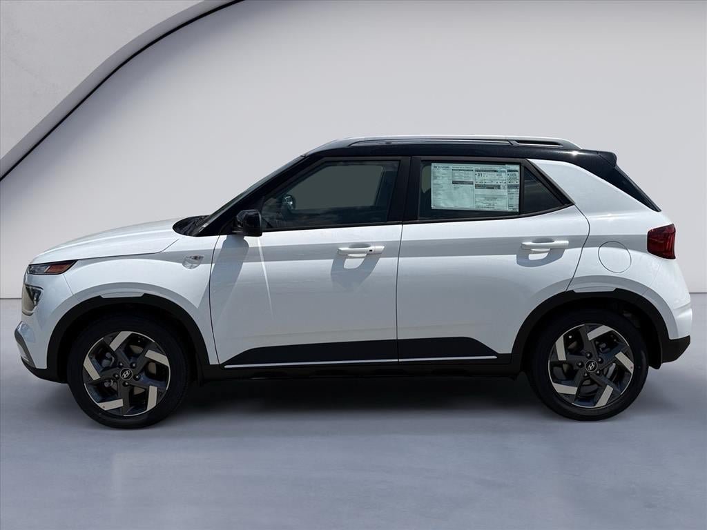 New 2026 Hyundai Venue SEL FWD image 2