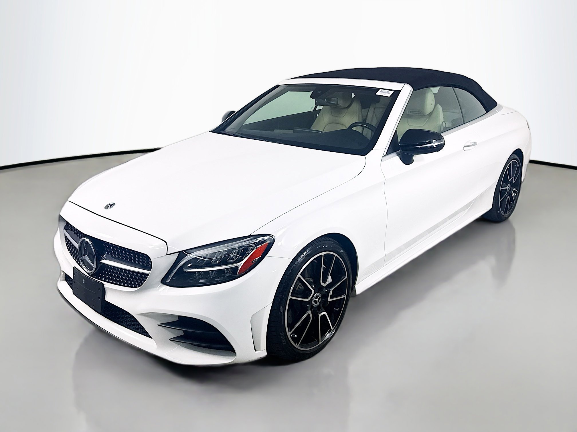 Used 2020 Mercedes-Benz C 300 Cabriolet w/ AMG Line image 4