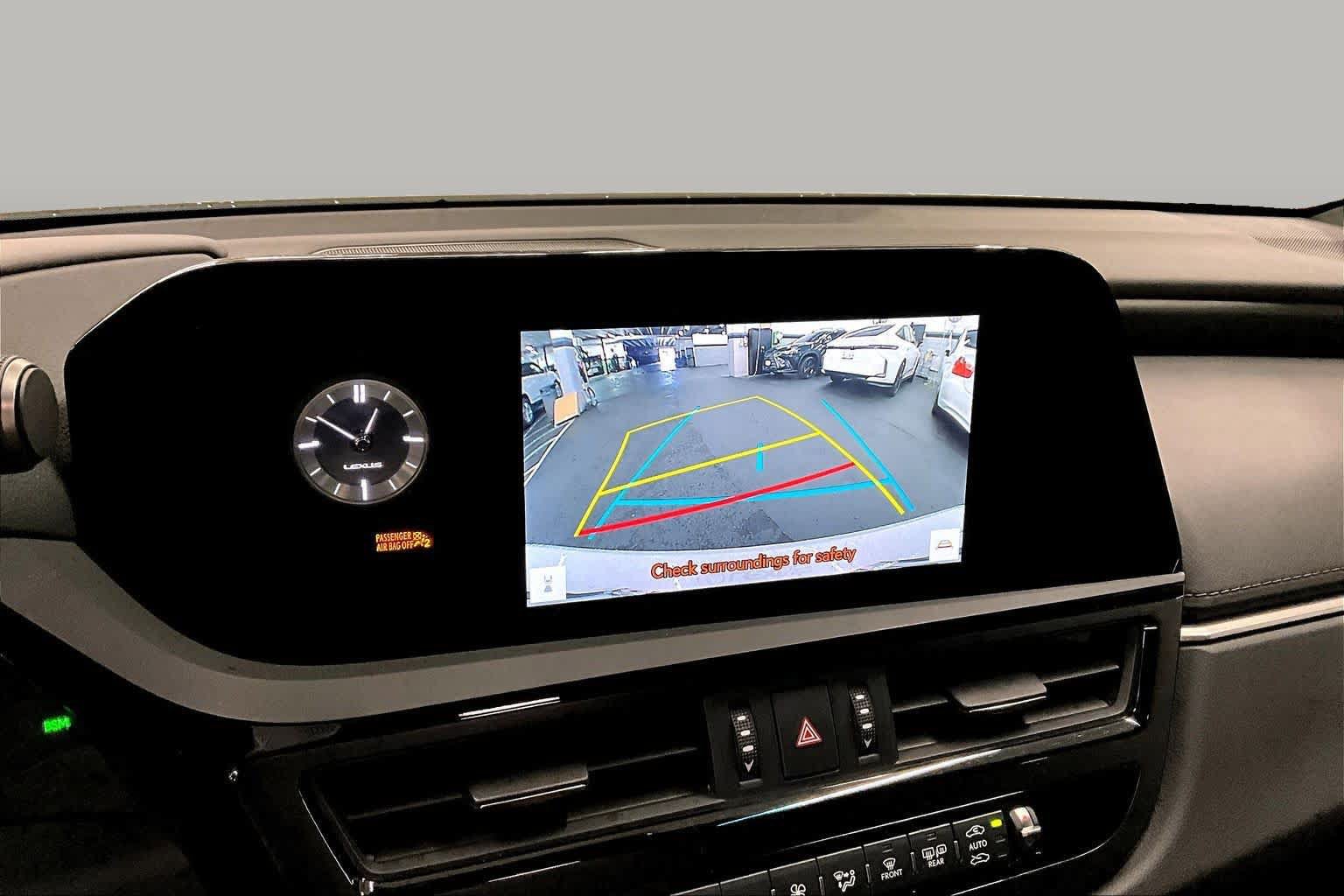 Used 2025 Lexus ES 300h w/ Premium Package FWD image 27